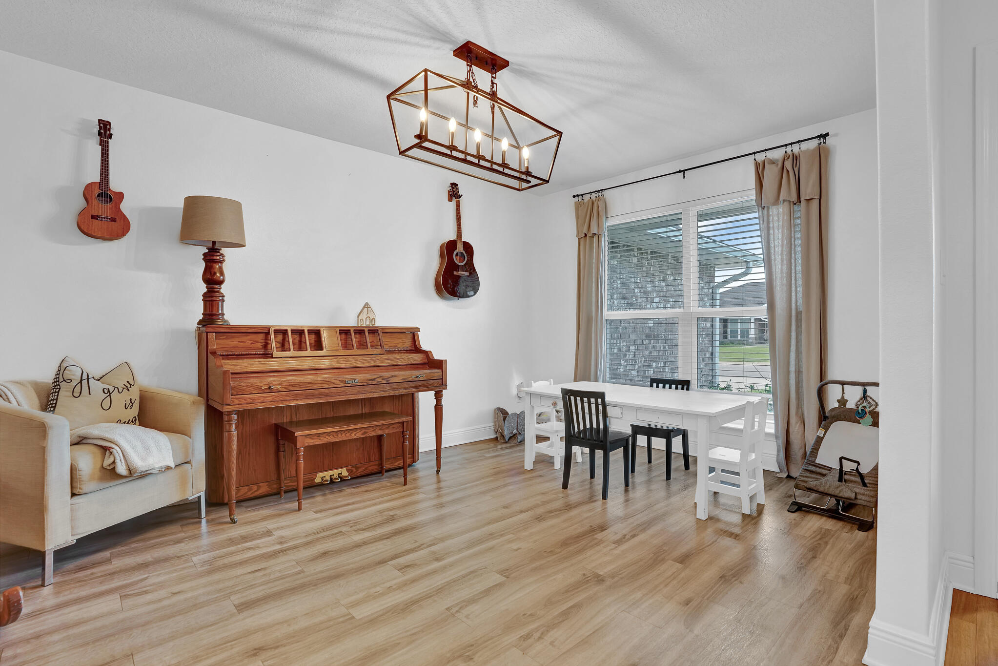 Brylington Manor - Residential
