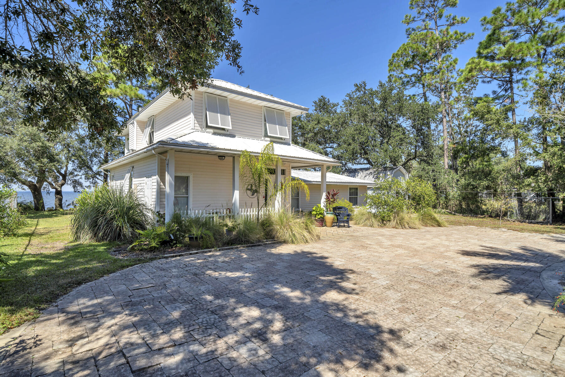 LAGNIAPPE BEACH - Residential