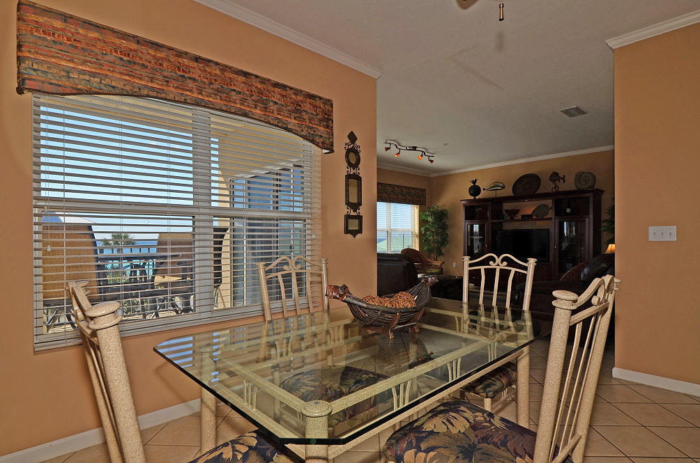 EMERALD WATERS CONDO - Residential