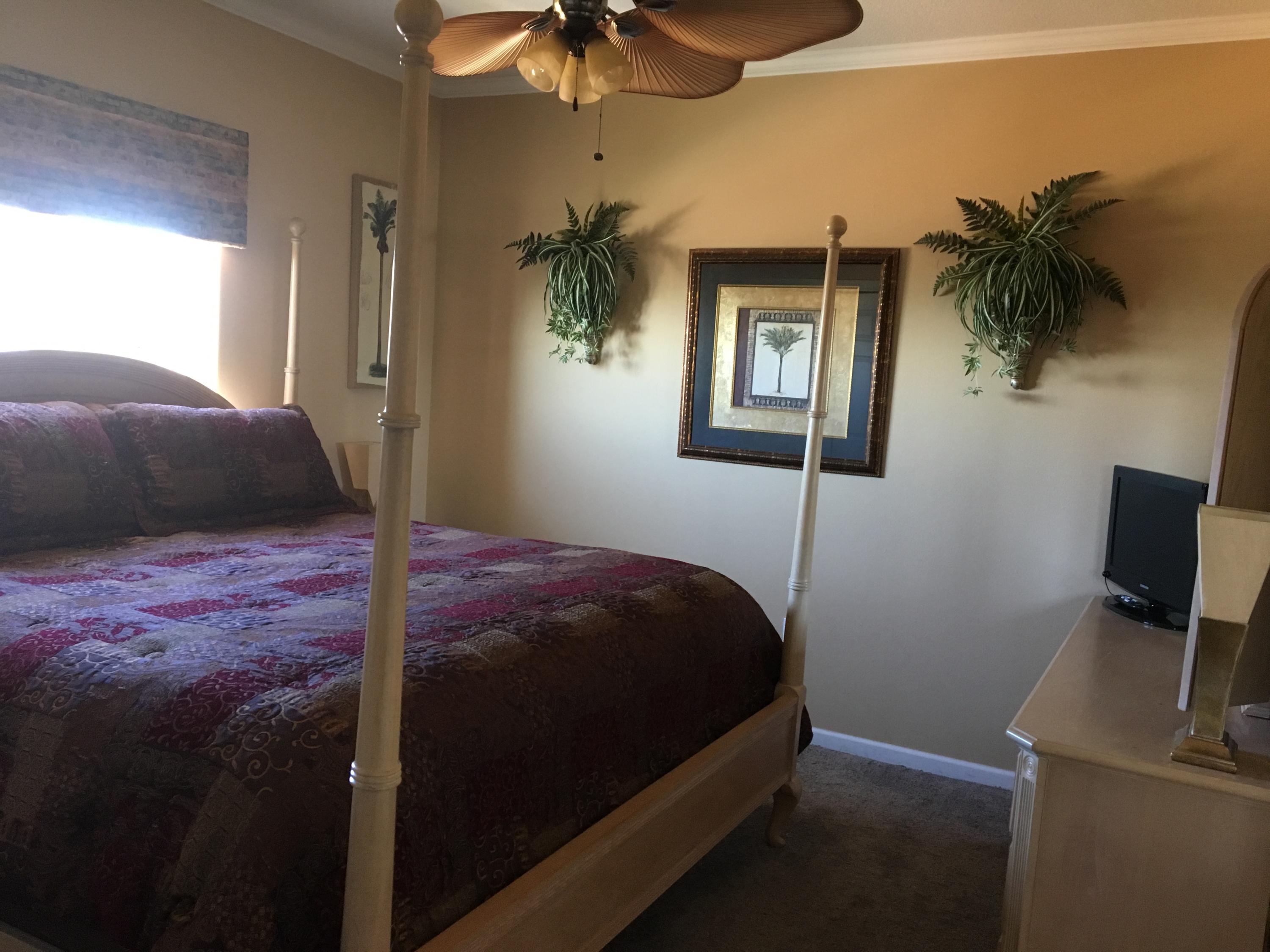 EMERALD WATERS CONDO - Residential