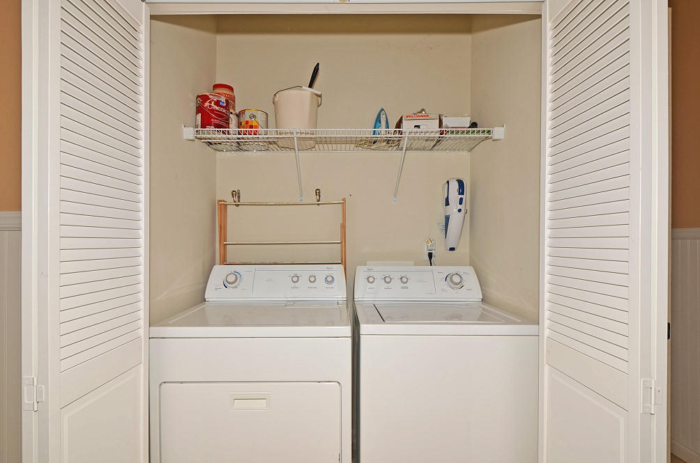 EMERALD WATERS CONDO - Residential