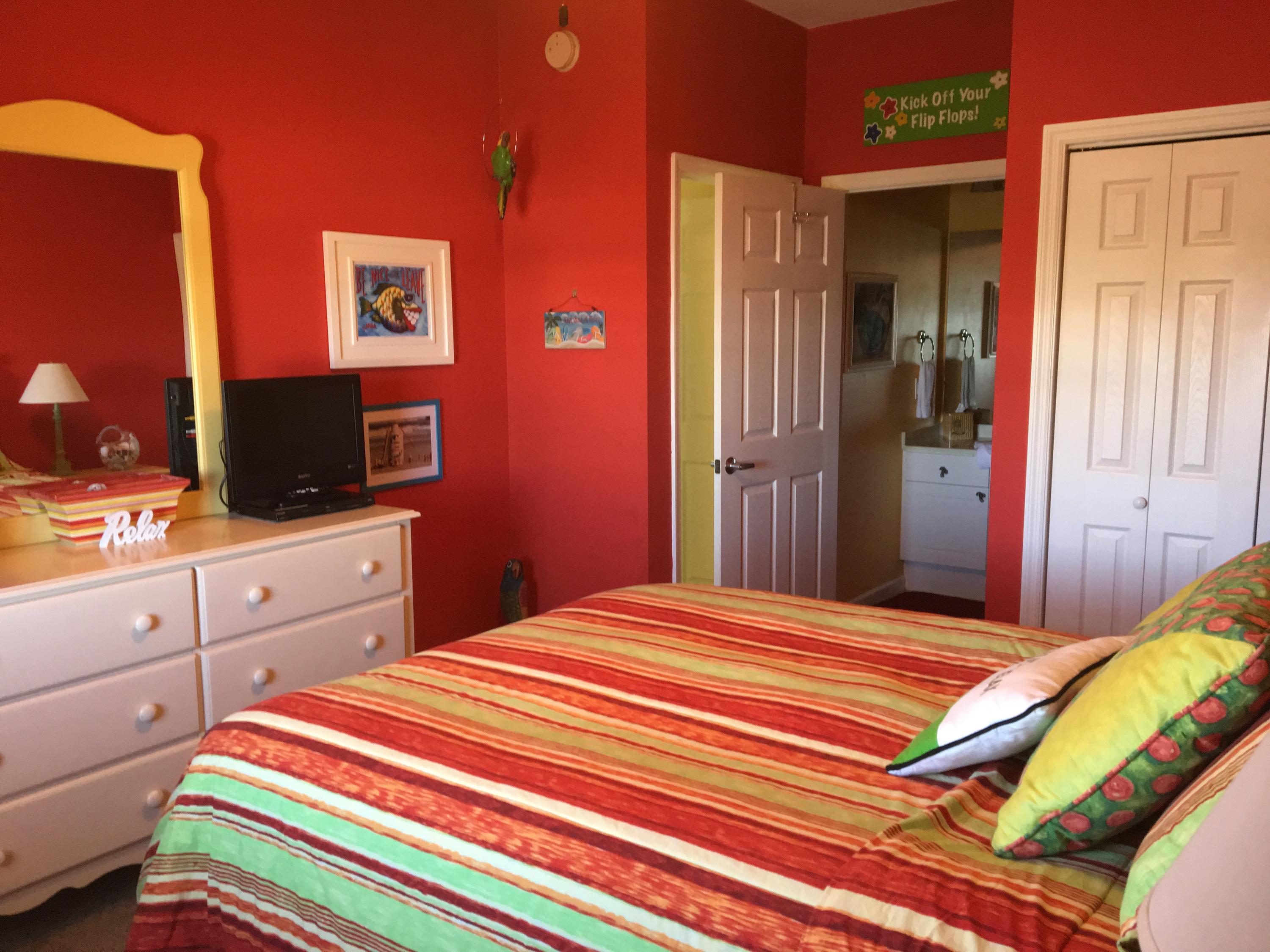 EMERALD WATERS CONDO - Residential