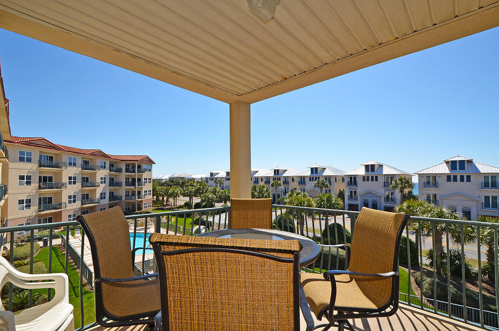 EMERALD WATERS CONDO - Residential