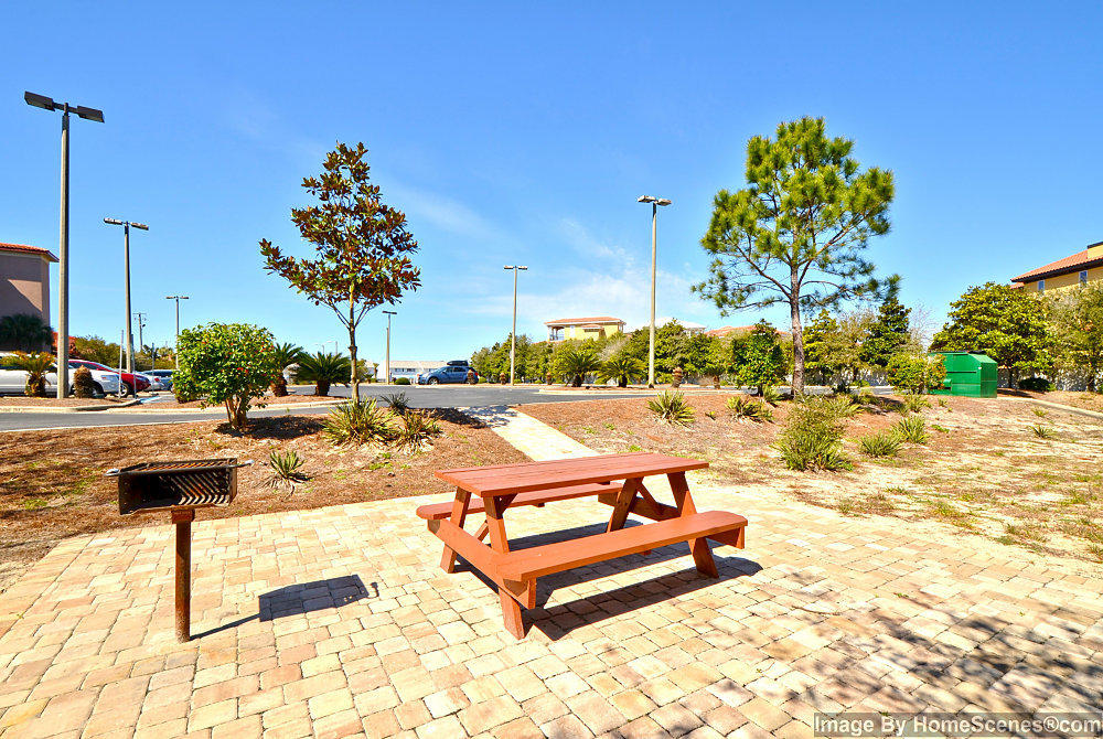 EMERALD WATERS CONDO - Residential