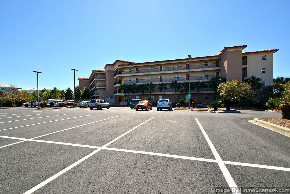 EMERALD WATERS CONDO - Residential