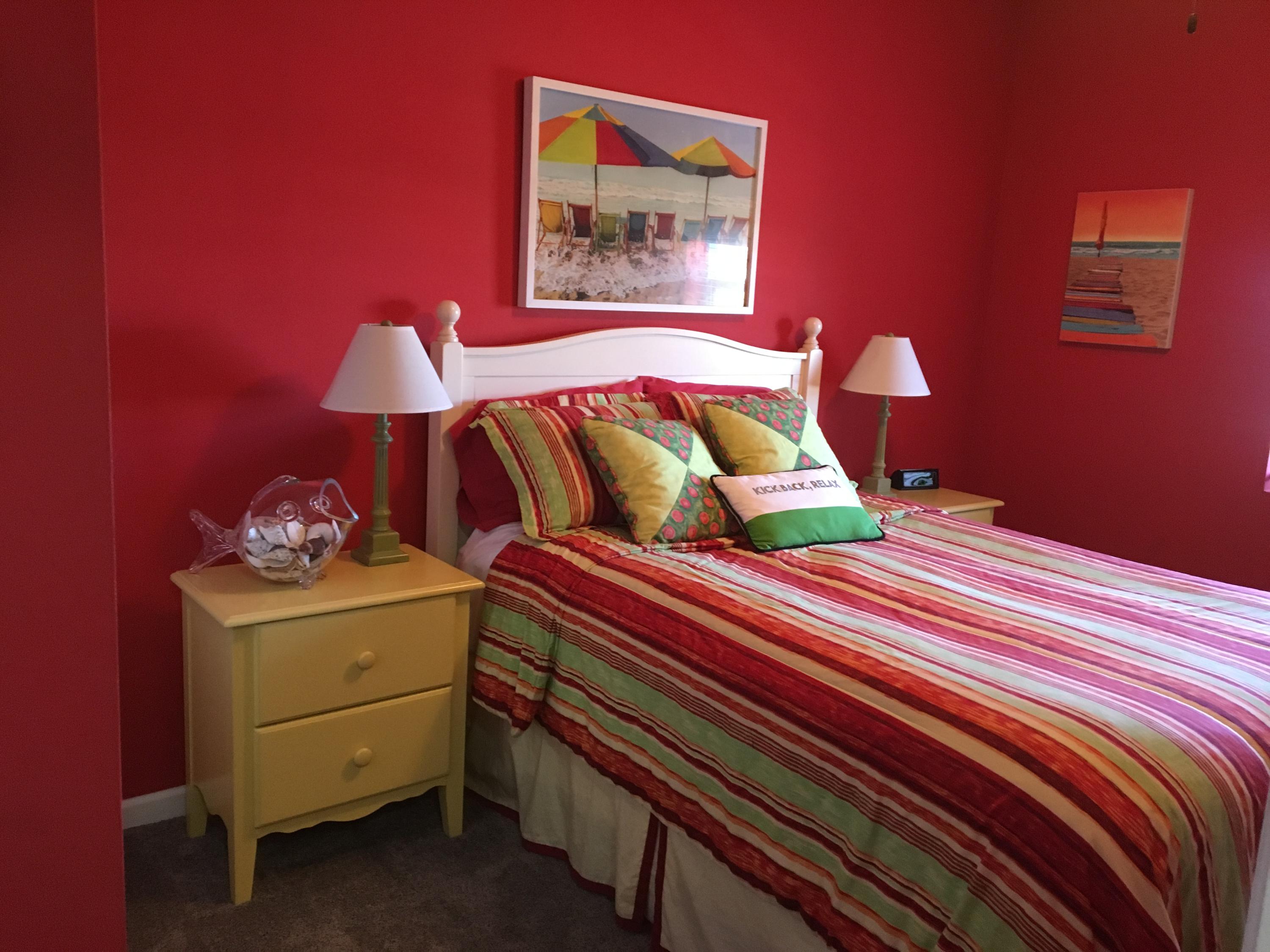 EMERALD WATERS CONDO - Residential