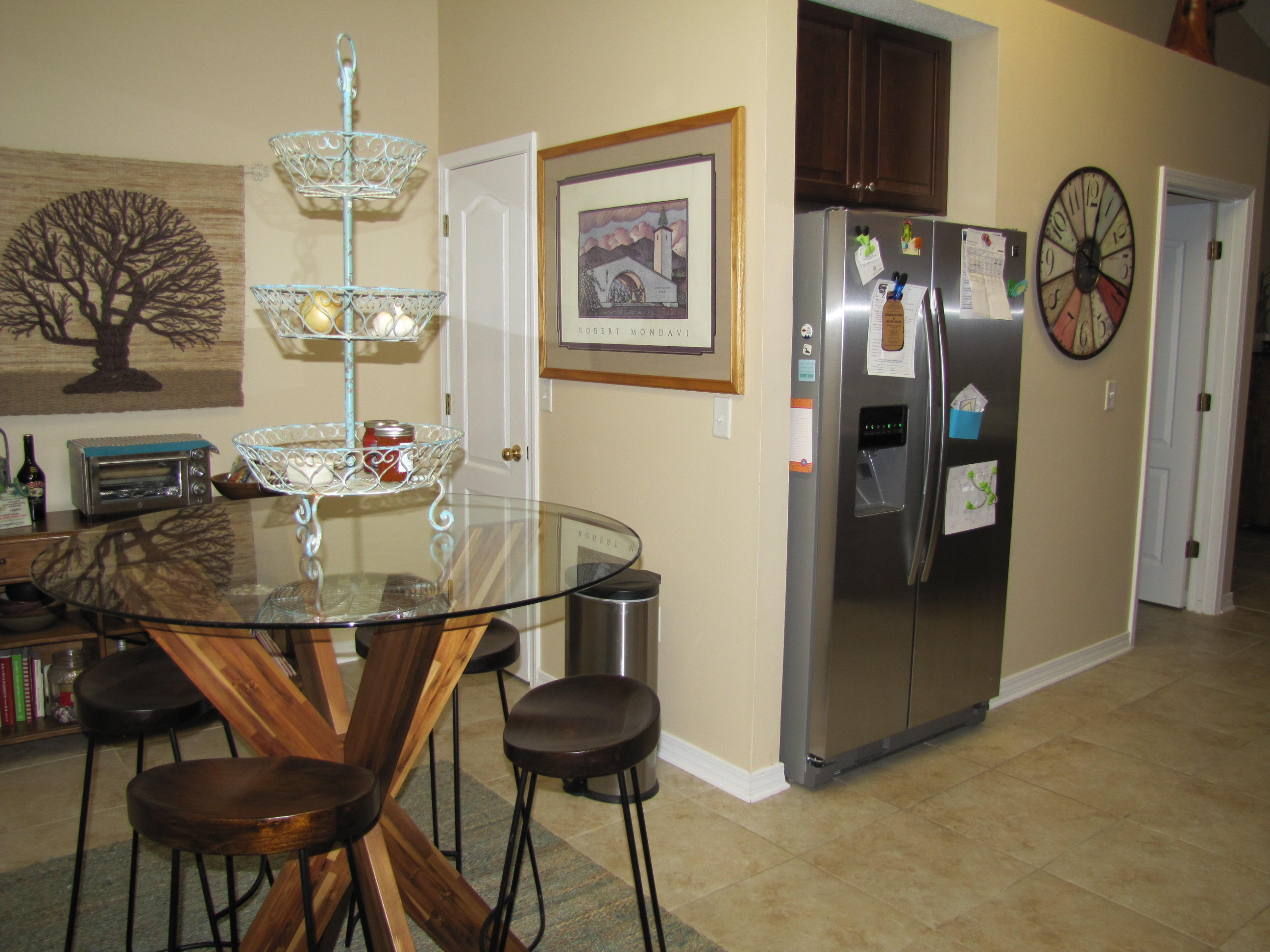 PARADISE RETREAT - Residential Lease