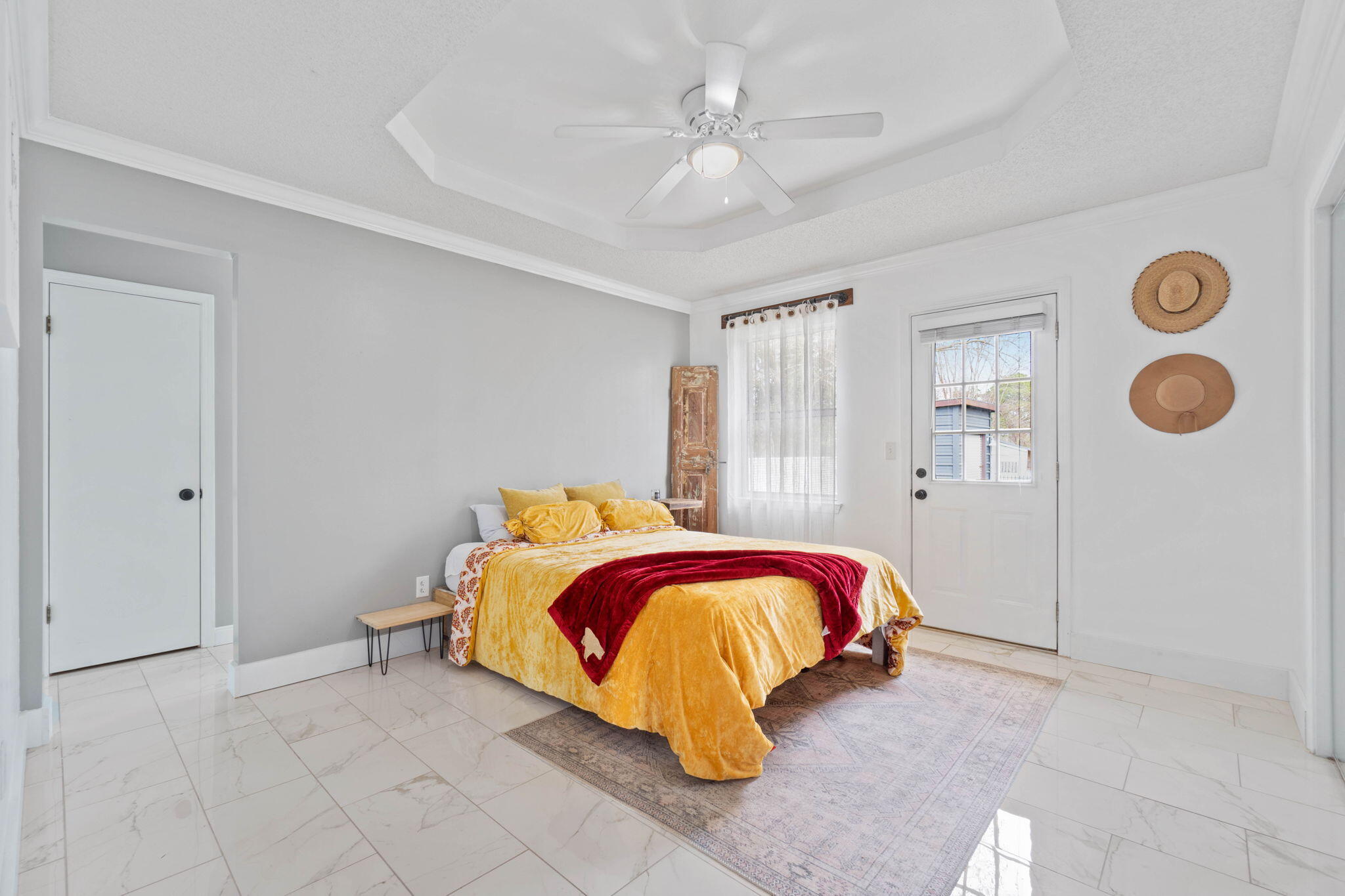 BAYVIEW MANOR - Residential