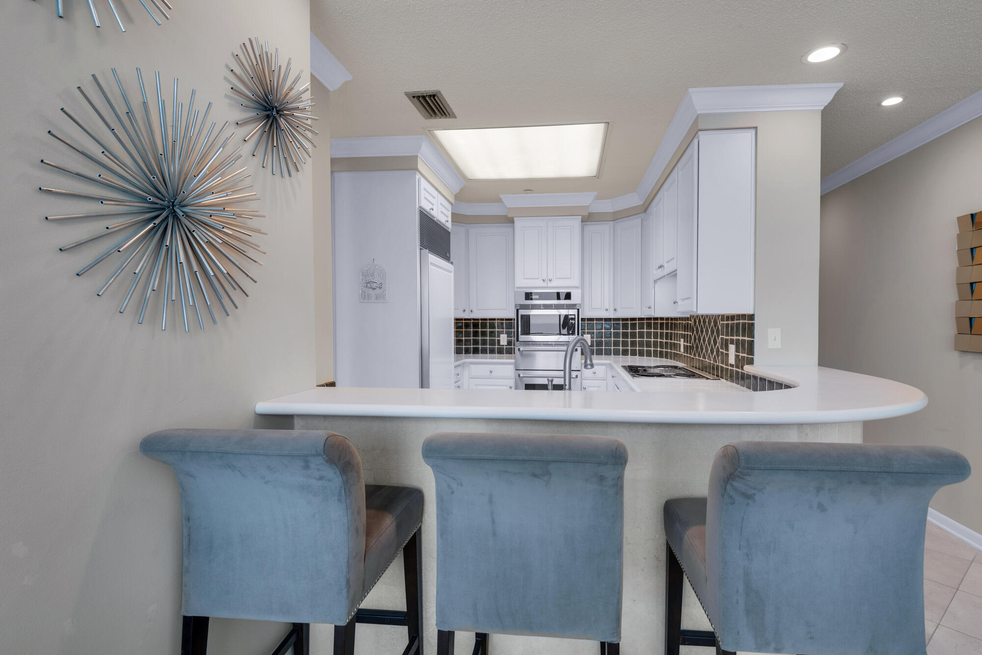 EMERALD TOWERS CONDO - Residential