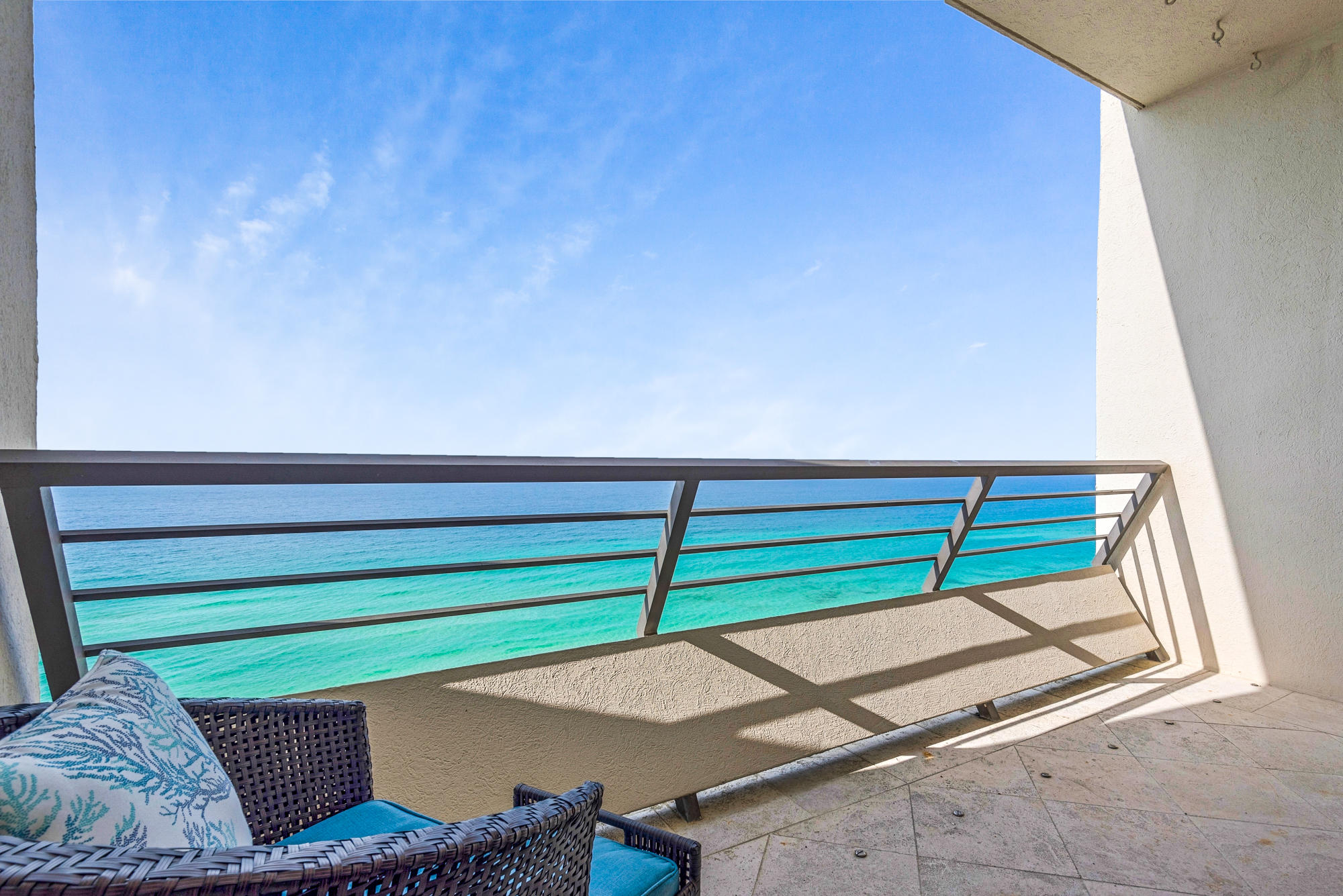 EMERALD TOWERS CONDO - Residential