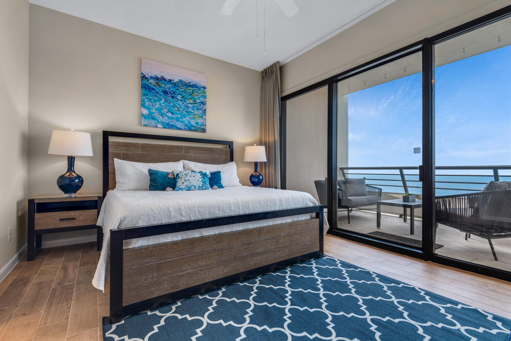 EMERALD TOWERS CONDO - Residential