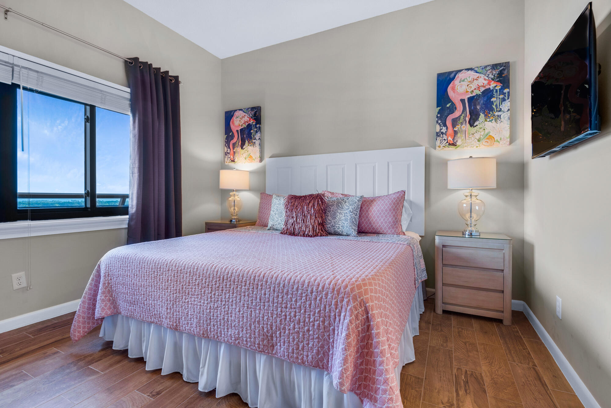 EMERALD TOWERS CONDO - Residential