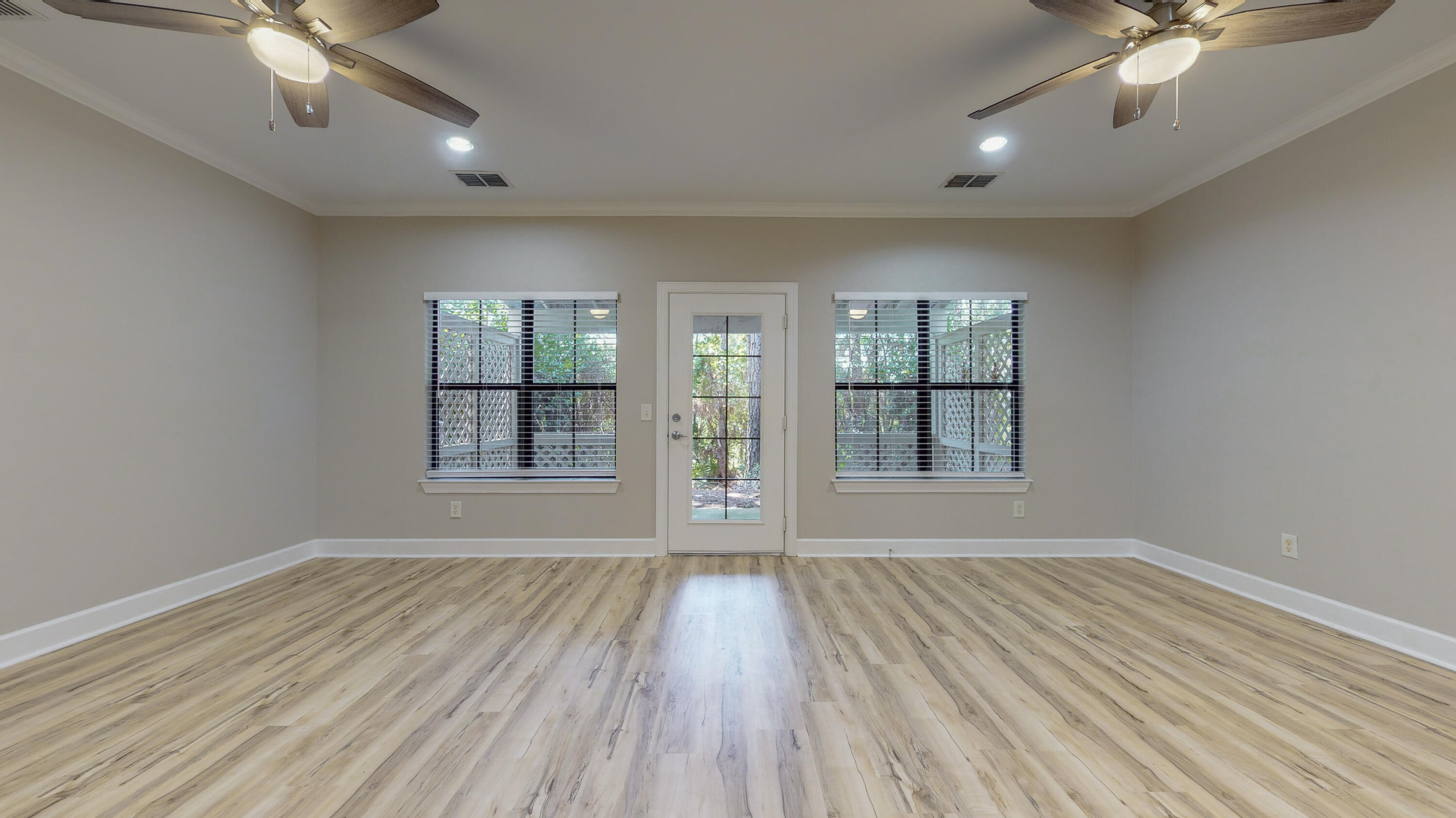 SOUTH HAVEN TOWNHOMES - Residential Lease