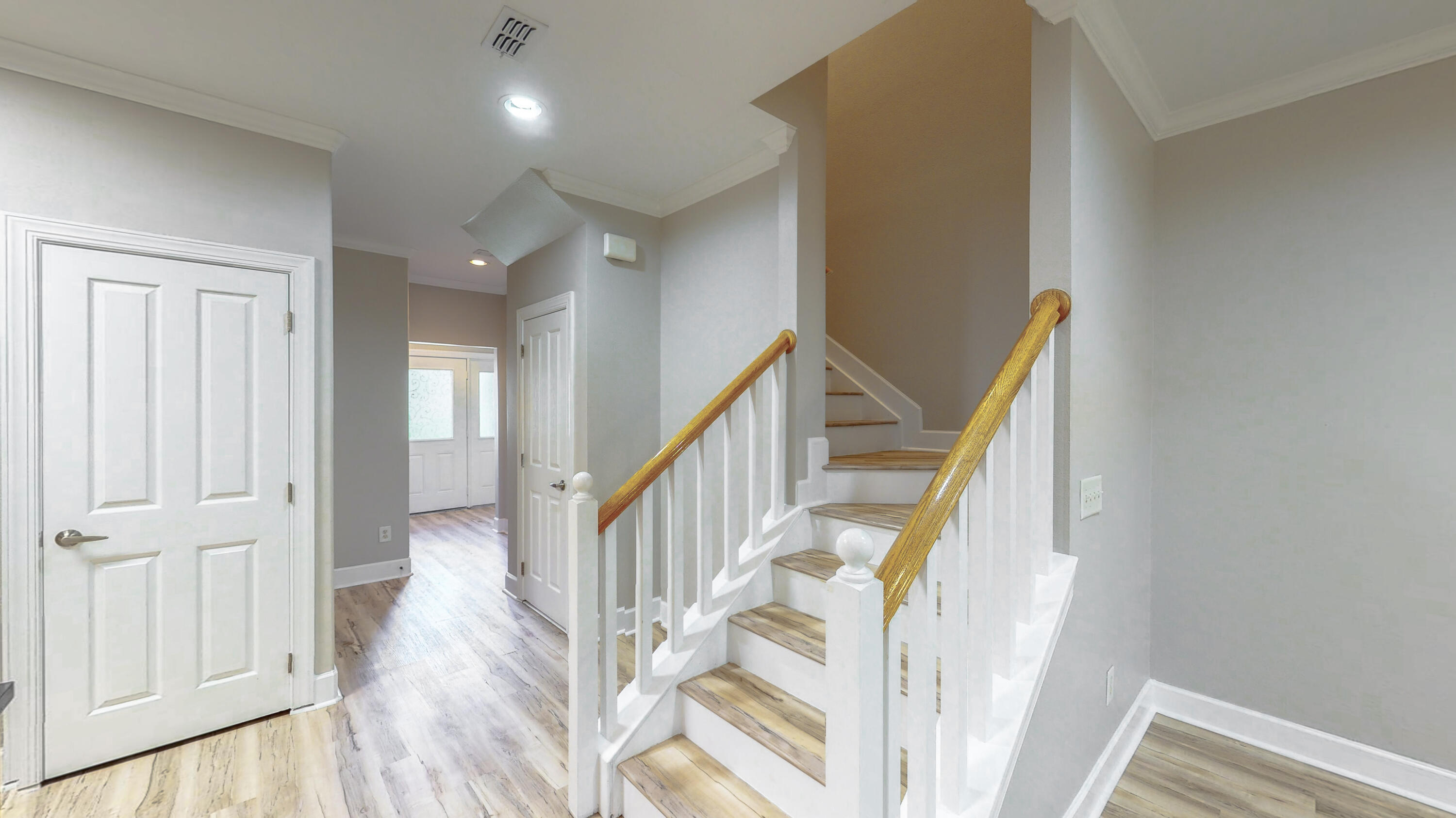 SOUTH HAVEN TOWNHOMES - Residential Lease