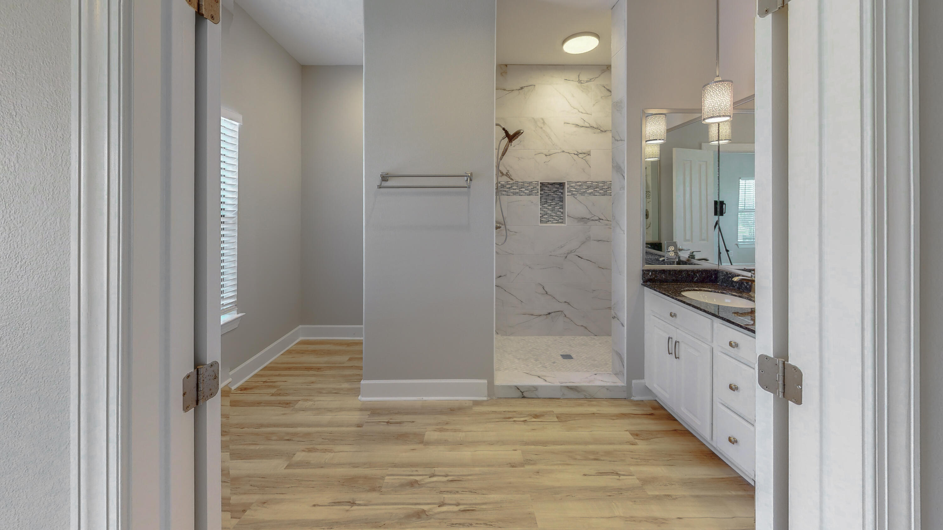 SOUTH HAVEN TOWNHOMES - Residential Lease