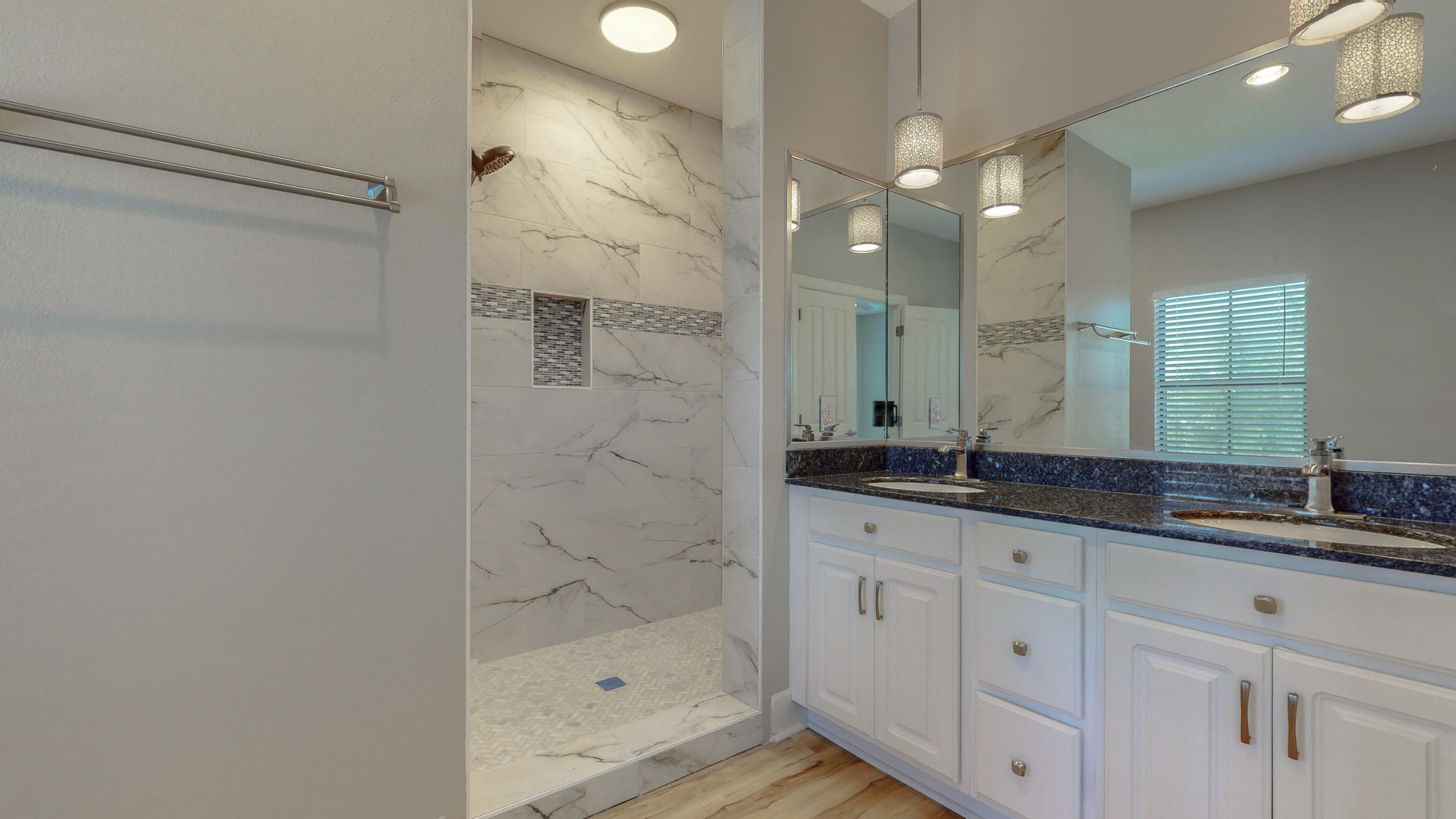 SOUTH HAVEN TOWNHOMES - Residential Lease