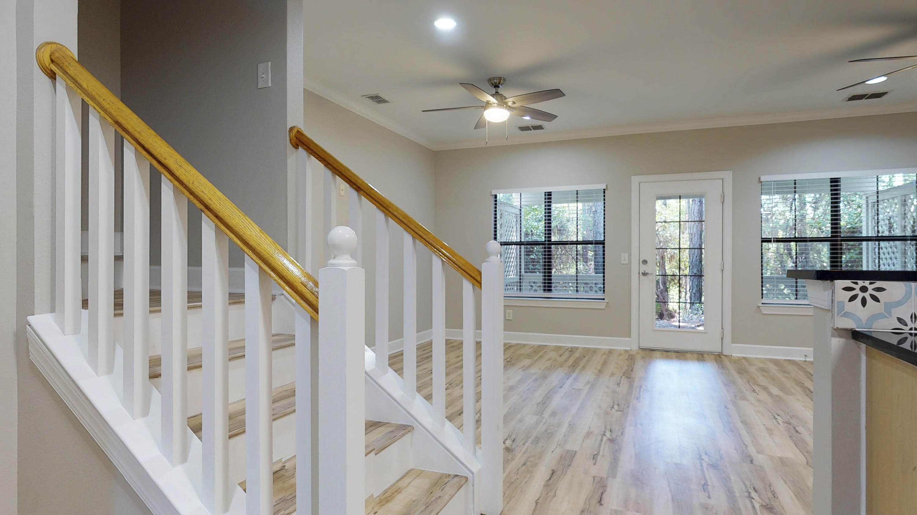 SOUTH HAVEN TOWNHOMES - Residential Lease