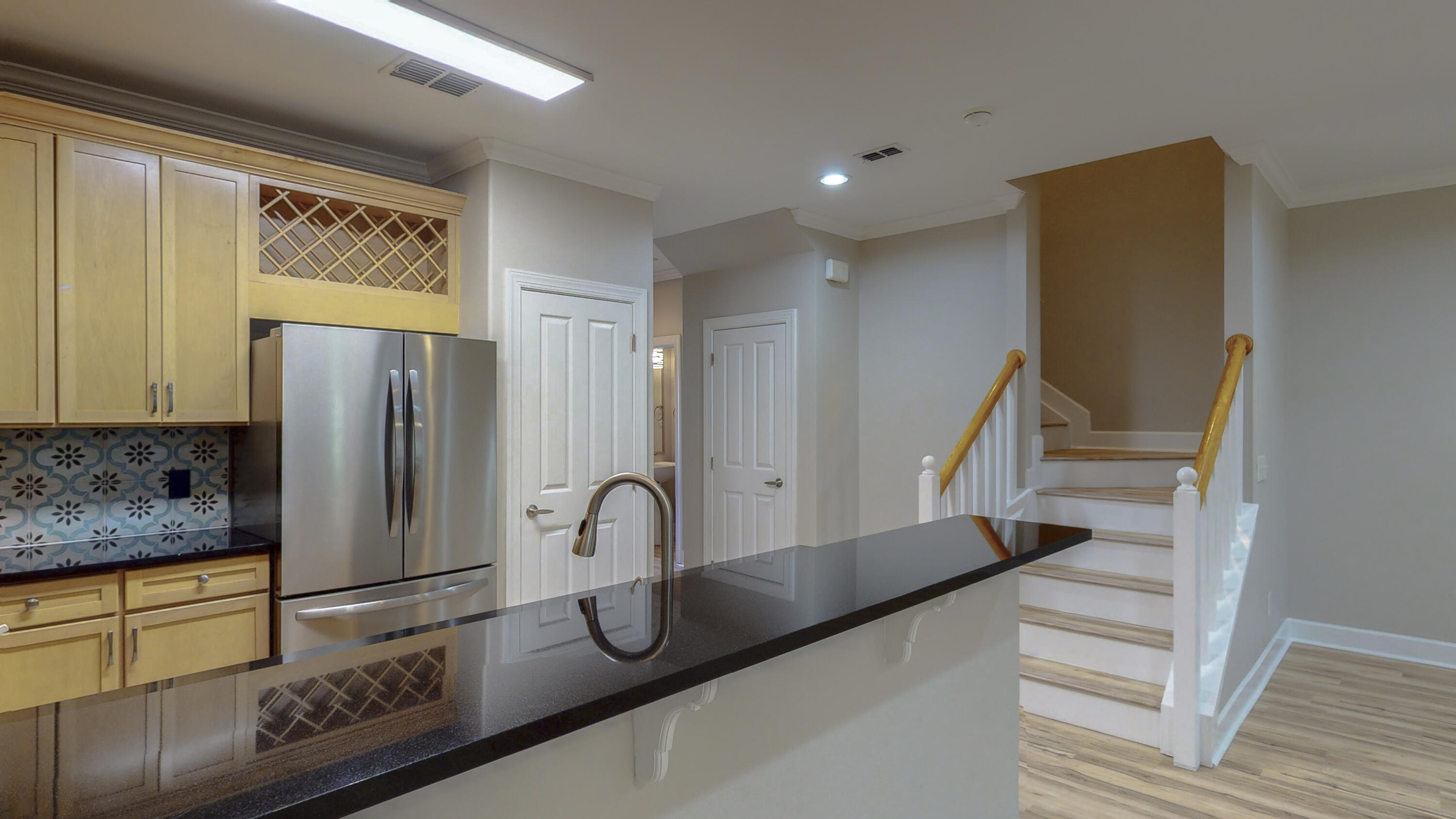 SOUTH HAVEN TOWNHOMES - Residential Lease