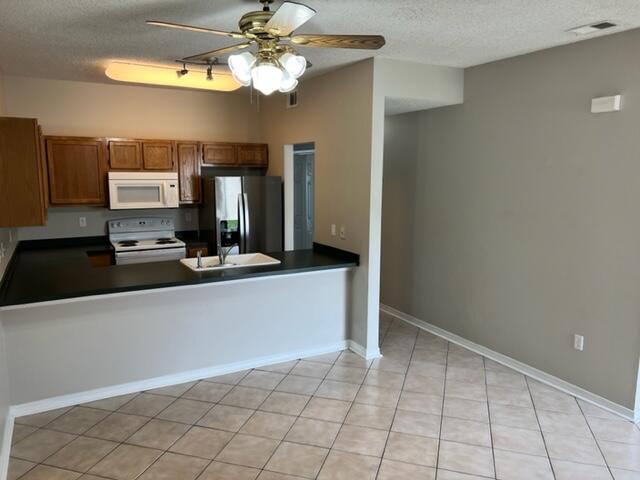 FOREST OAKS PH 1 - Residential Lease