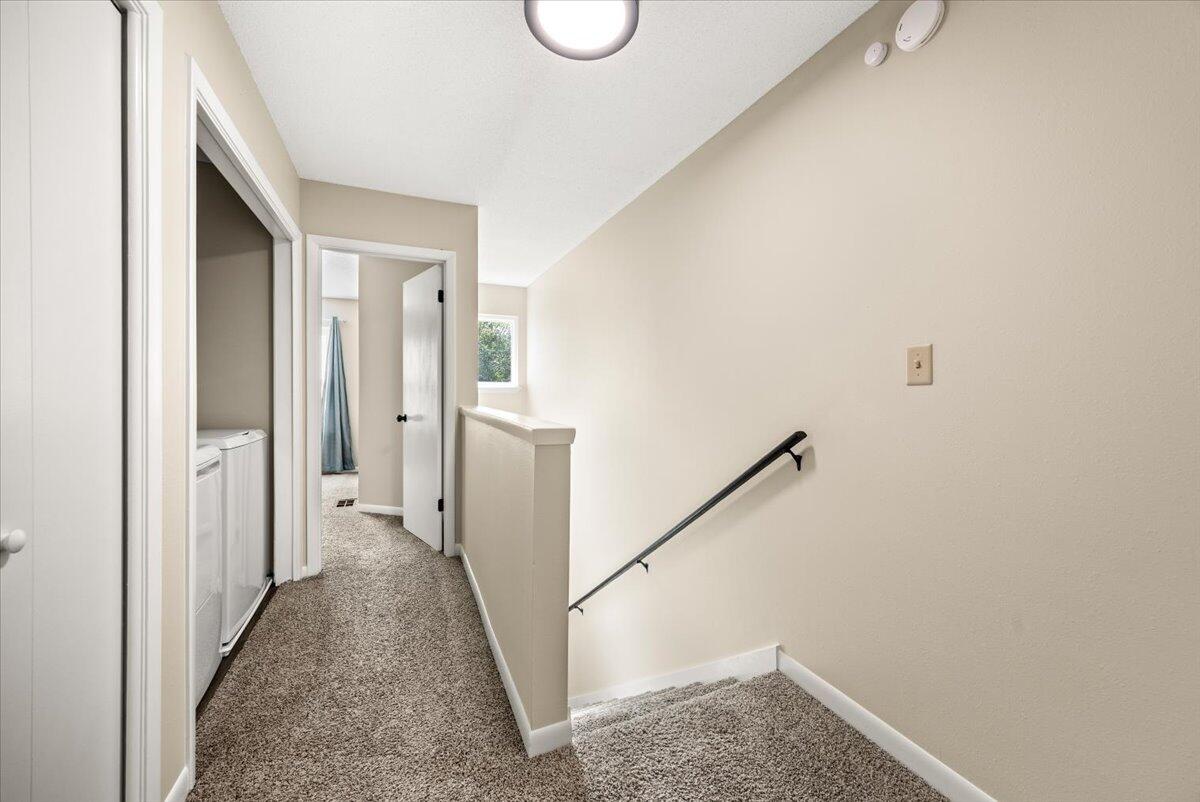 FALCON RIDGE - Residential