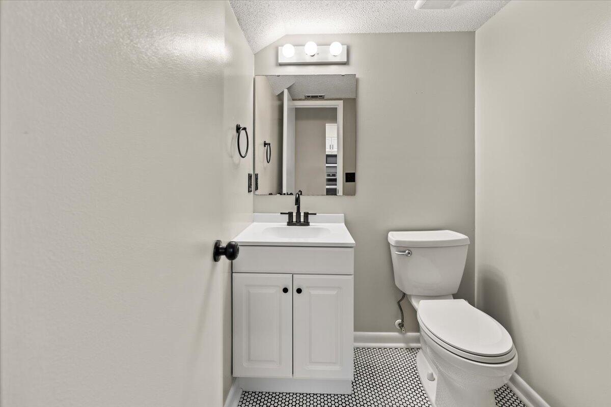 FALCON RIDGE - Residential