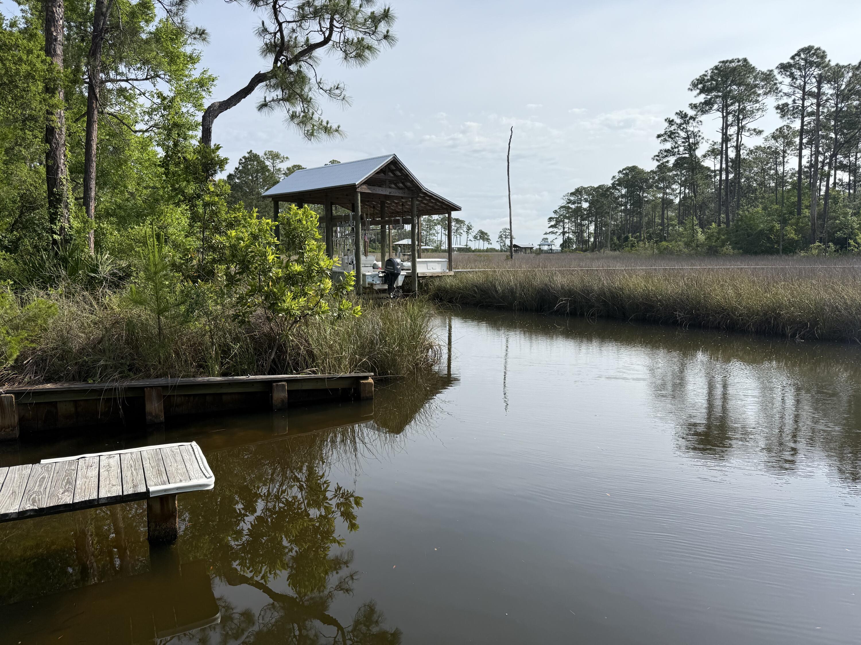 MAGNOLIA BEACH - Land