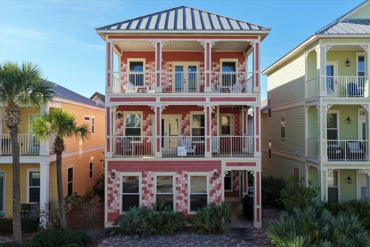 VILLAGES OF CRYSTAL BEACH - Residential