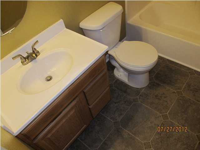 KELLY HILL ESTATES - Residential Lease