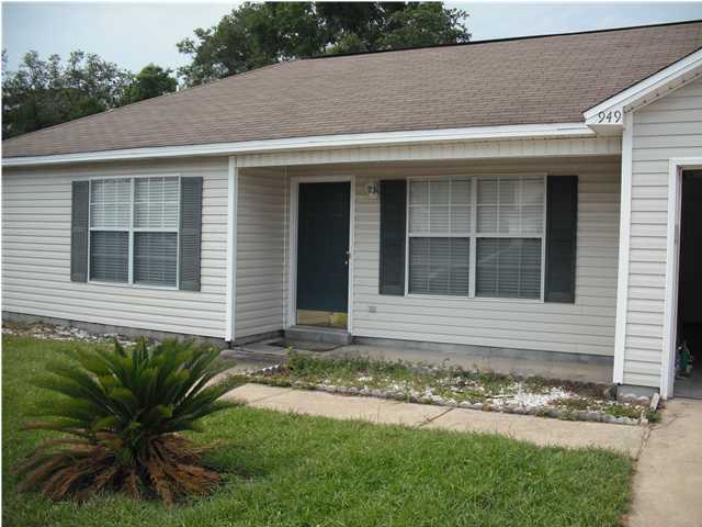 This home has a large great room/dining area open to kitchen with angled sink, breakfast bar, pantry access to laundry room. Spacious master with nice bath and walk-in closet. Tile flooring in main areas for easy cleaning. Owner will consider a small dog under 30 lbs with a $250 non-refundable pet fee, but no cats. No smoking. Washer and dryer are included in ''as is'' condition.