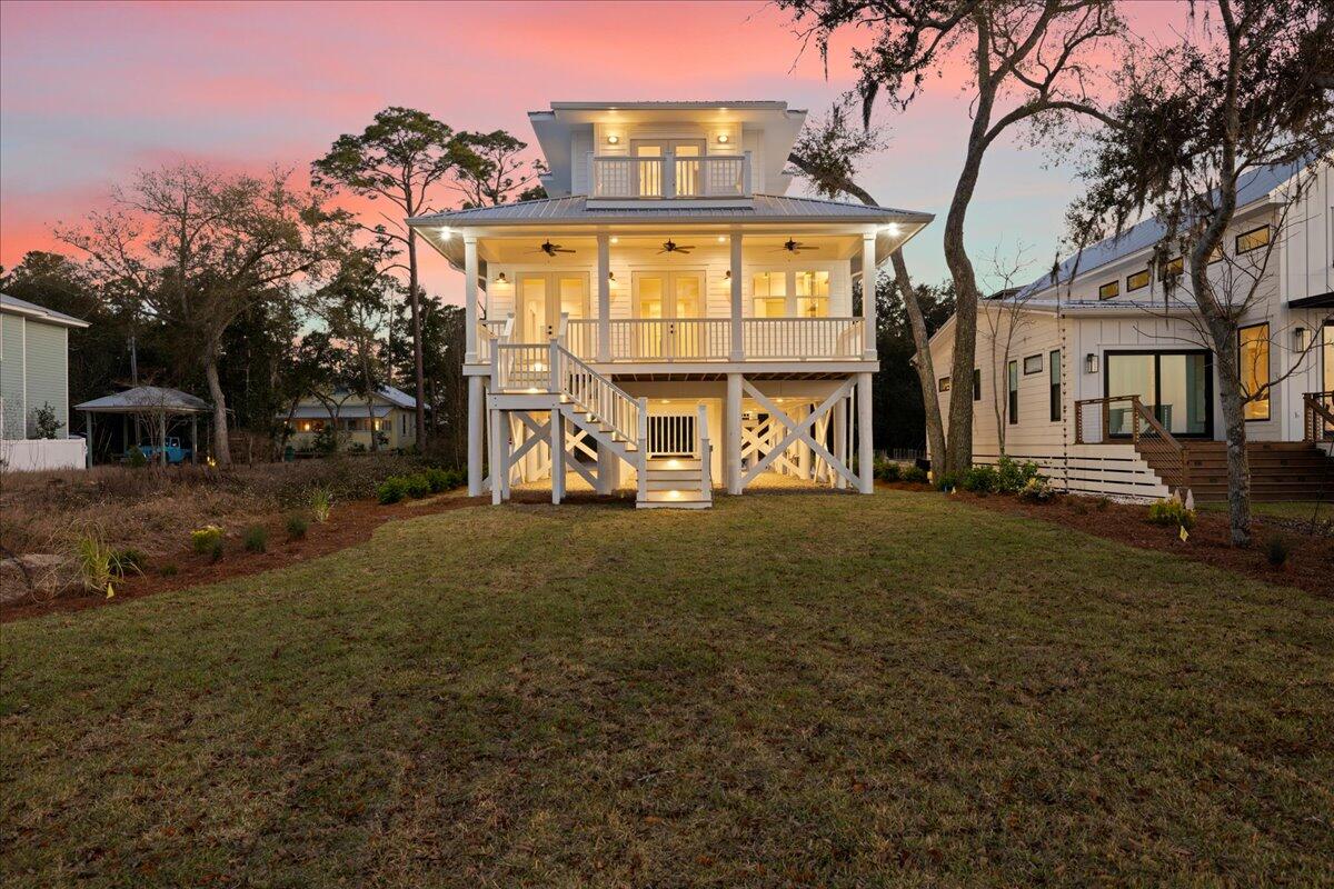 MAGNOLIA BEACH - Residential
