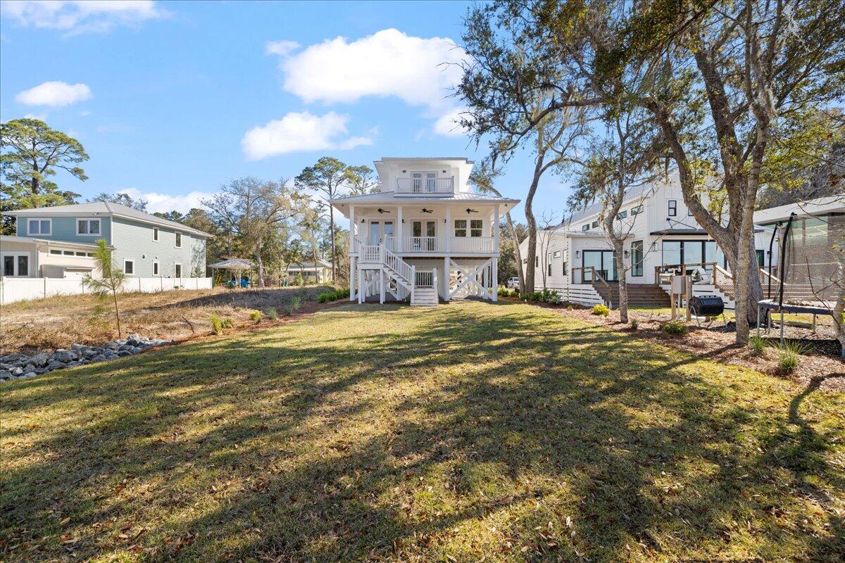 MAGNOLIA BEACH - Residential