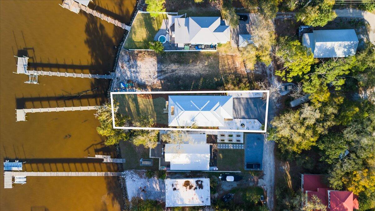 MAGNOLIA BEACH - Residential