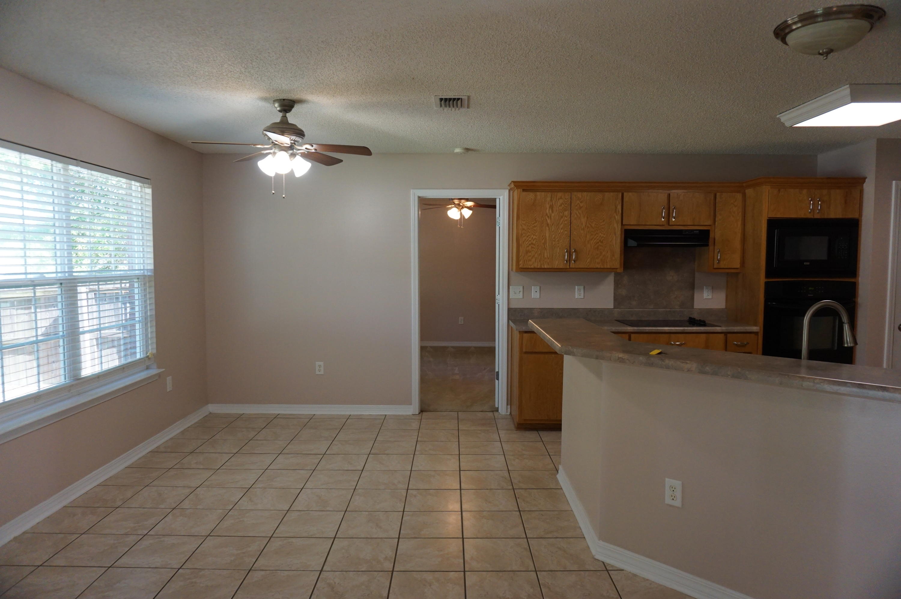 HIDDEN SPRINGS - Residential Lease