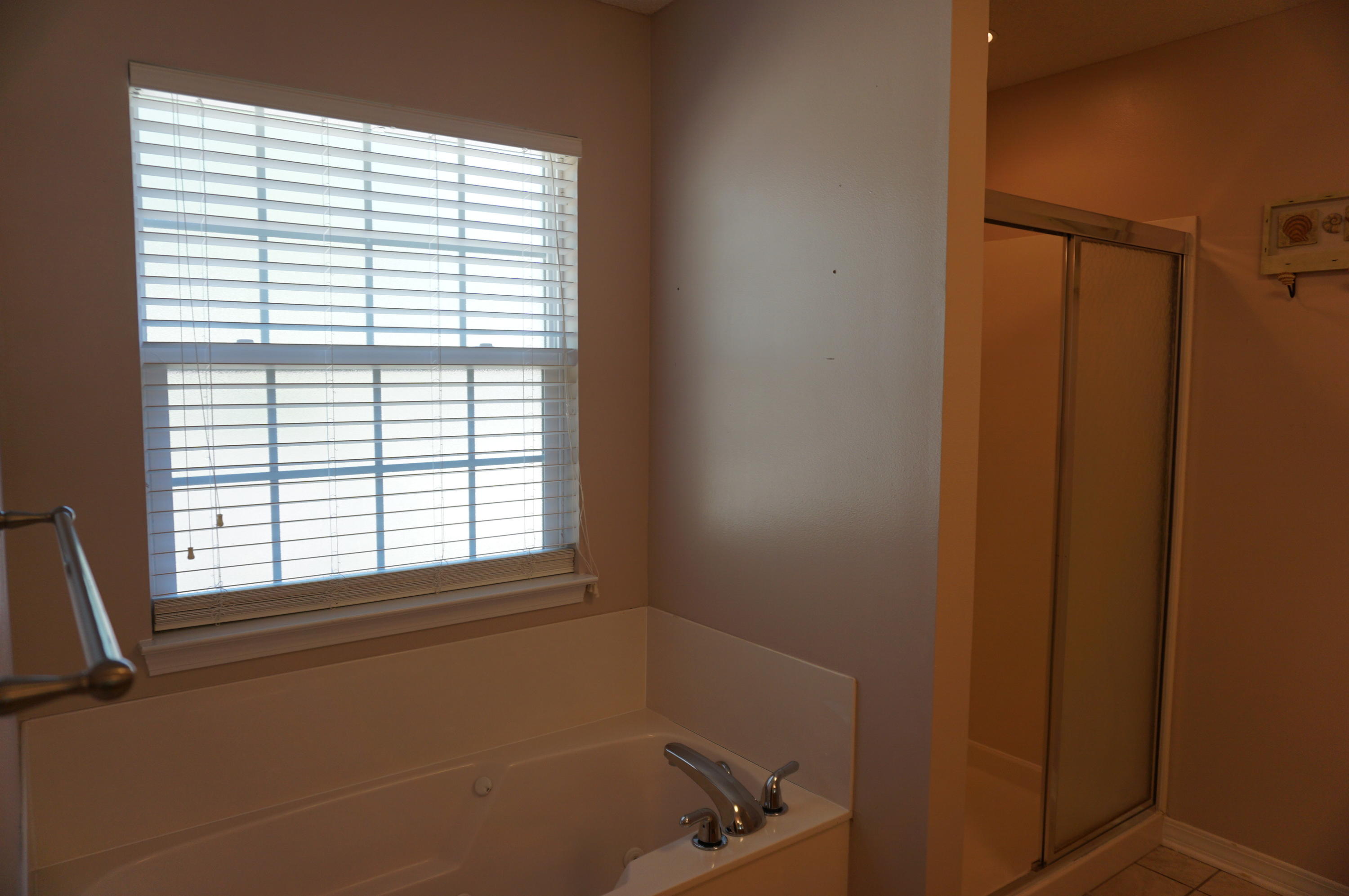 HIDDEN SPRINGS - Residential Lease