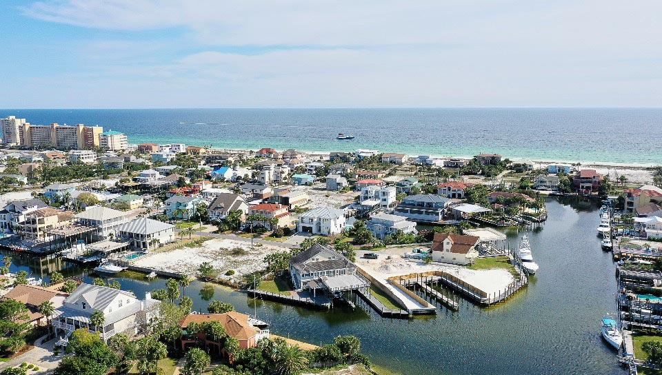 HOLIDAY ISLE - Residential
