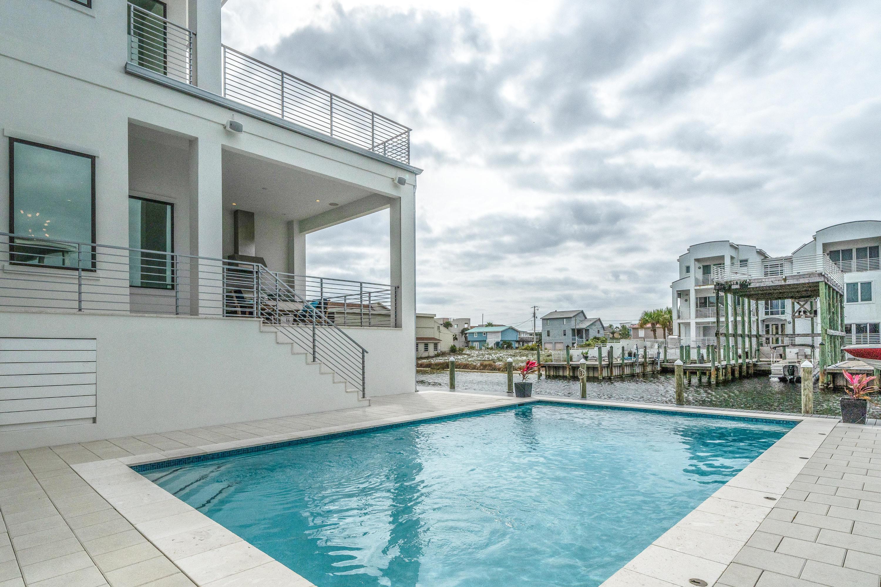 HOLIDAY ISLE - Residential