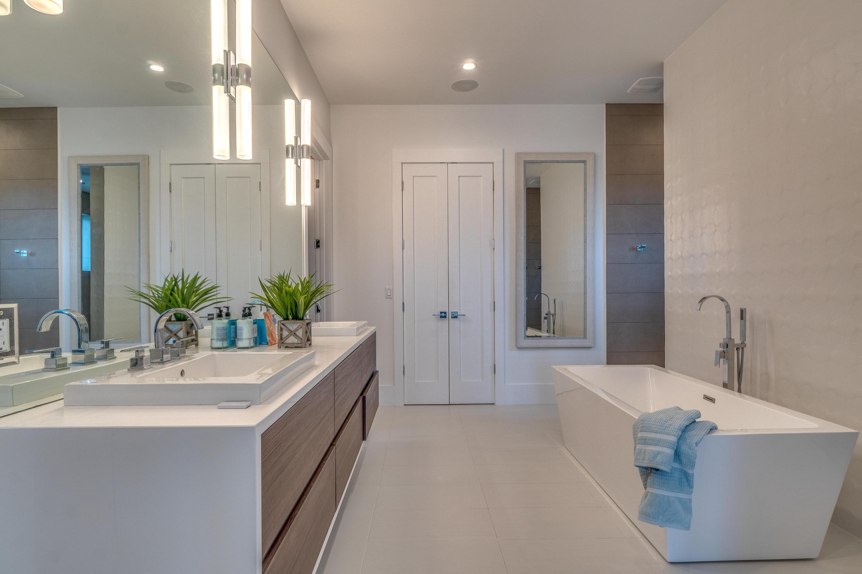 HOLIDAY ISLE - Residential