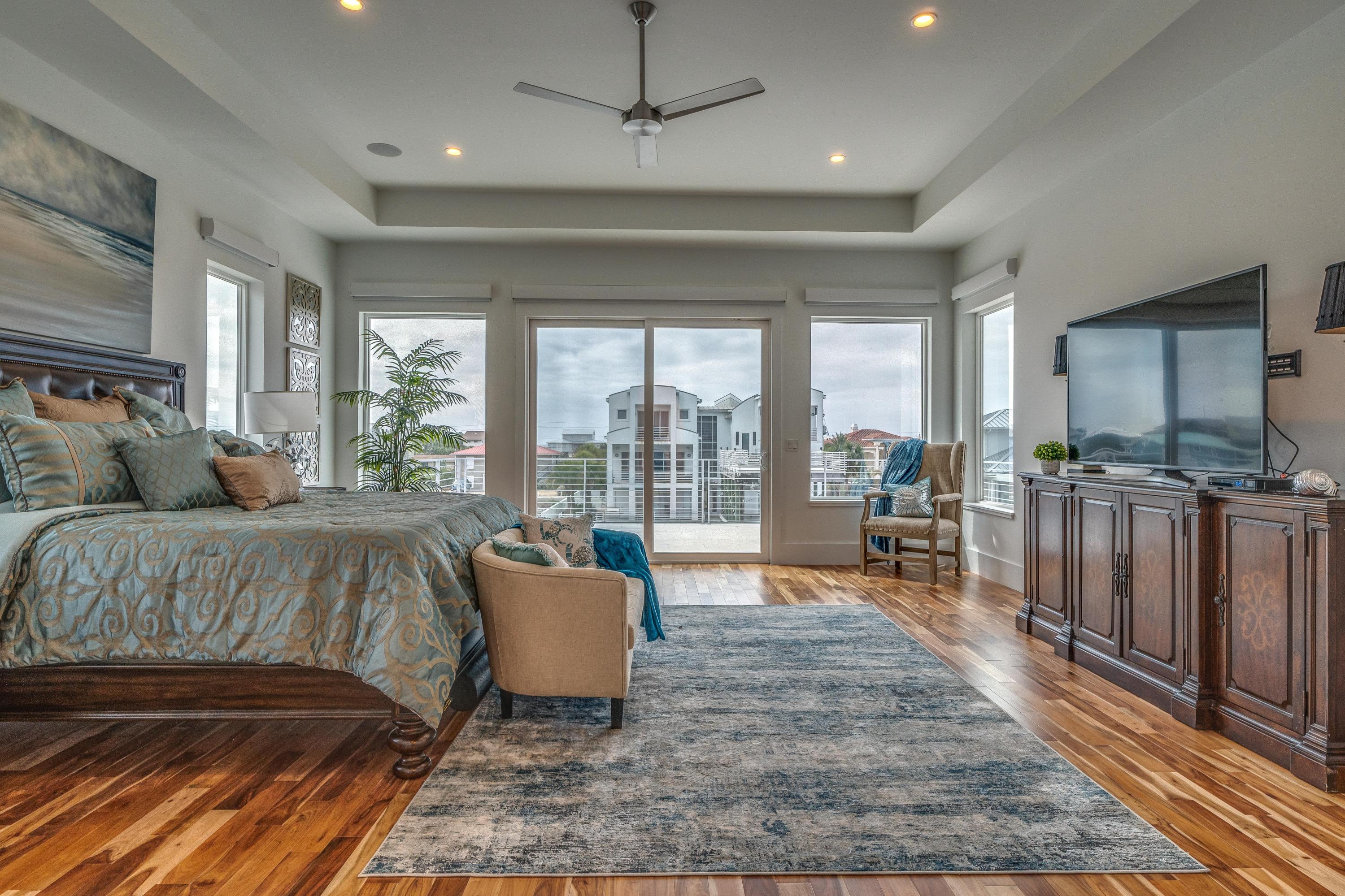 HOLIDAY ISLE - Residential
