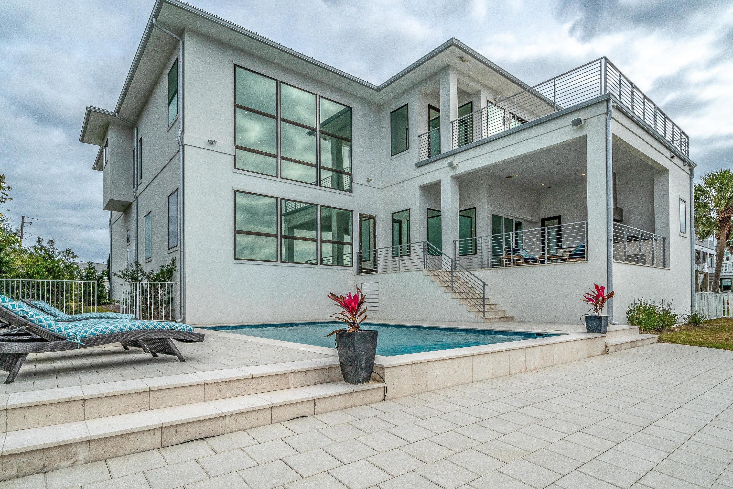 HOLIDAY ISLE - Residential