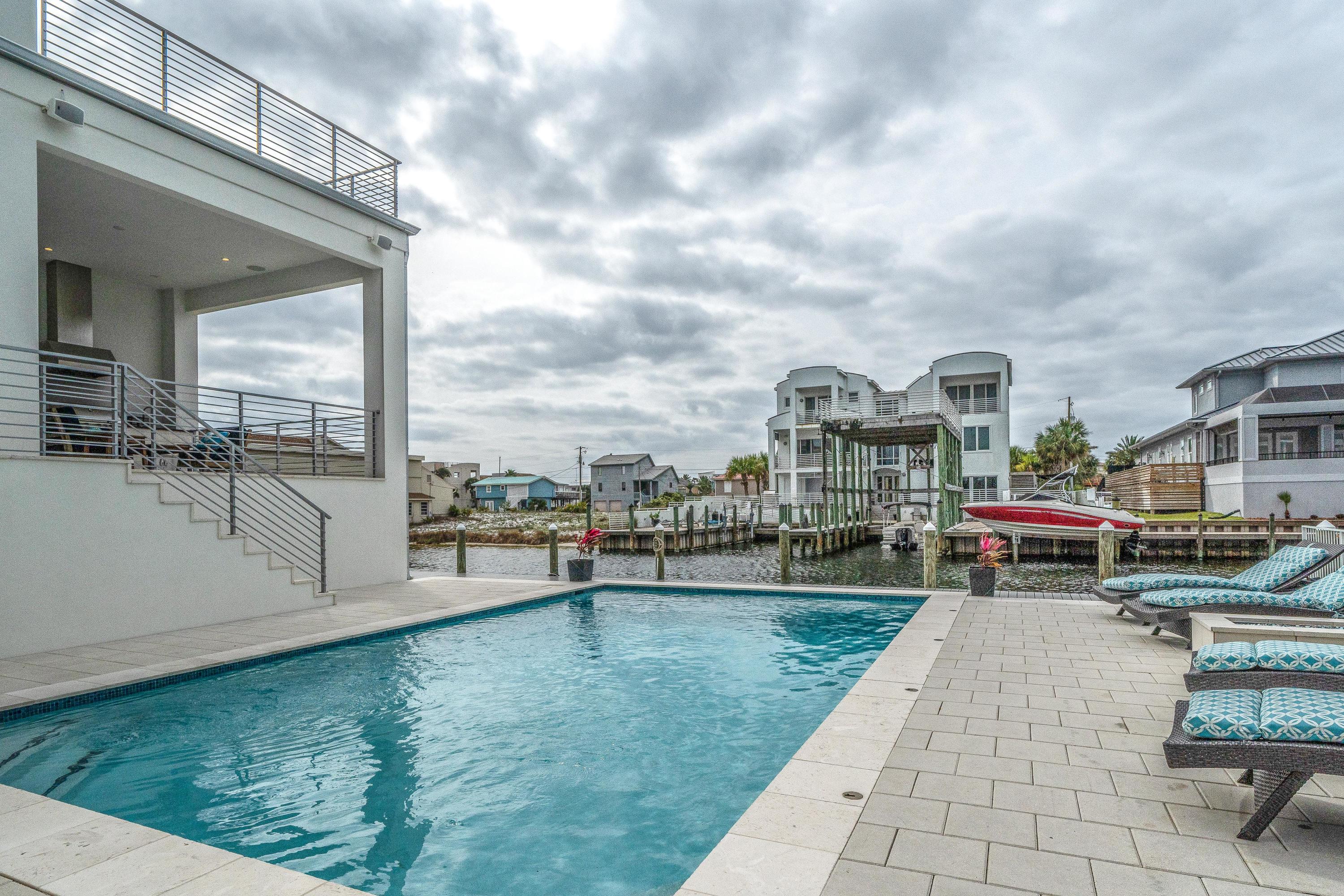 HOLIDAY ISLE - Residential