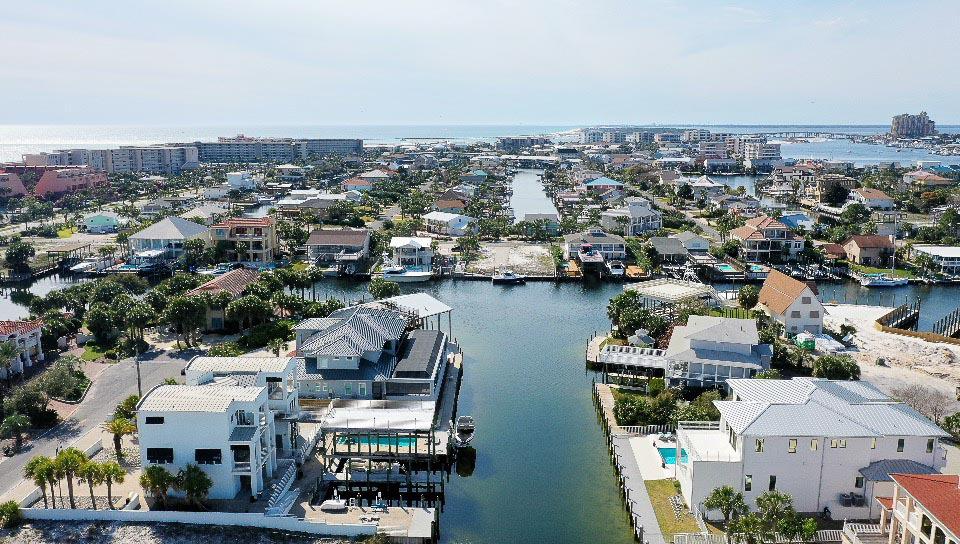 HOLIDAY ISLE - Residential