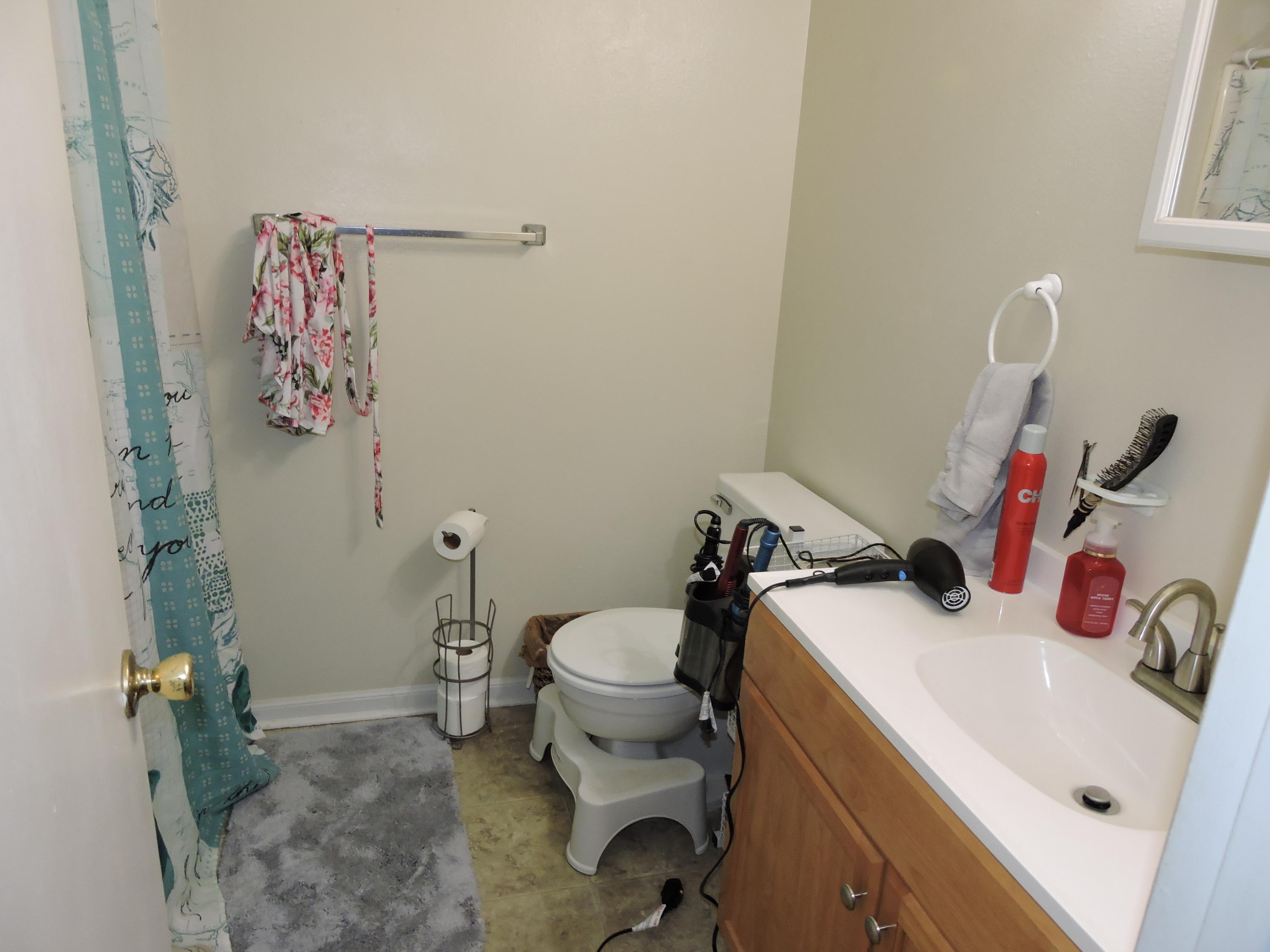 OAKDALE MINI FARMS - Residential Lease
