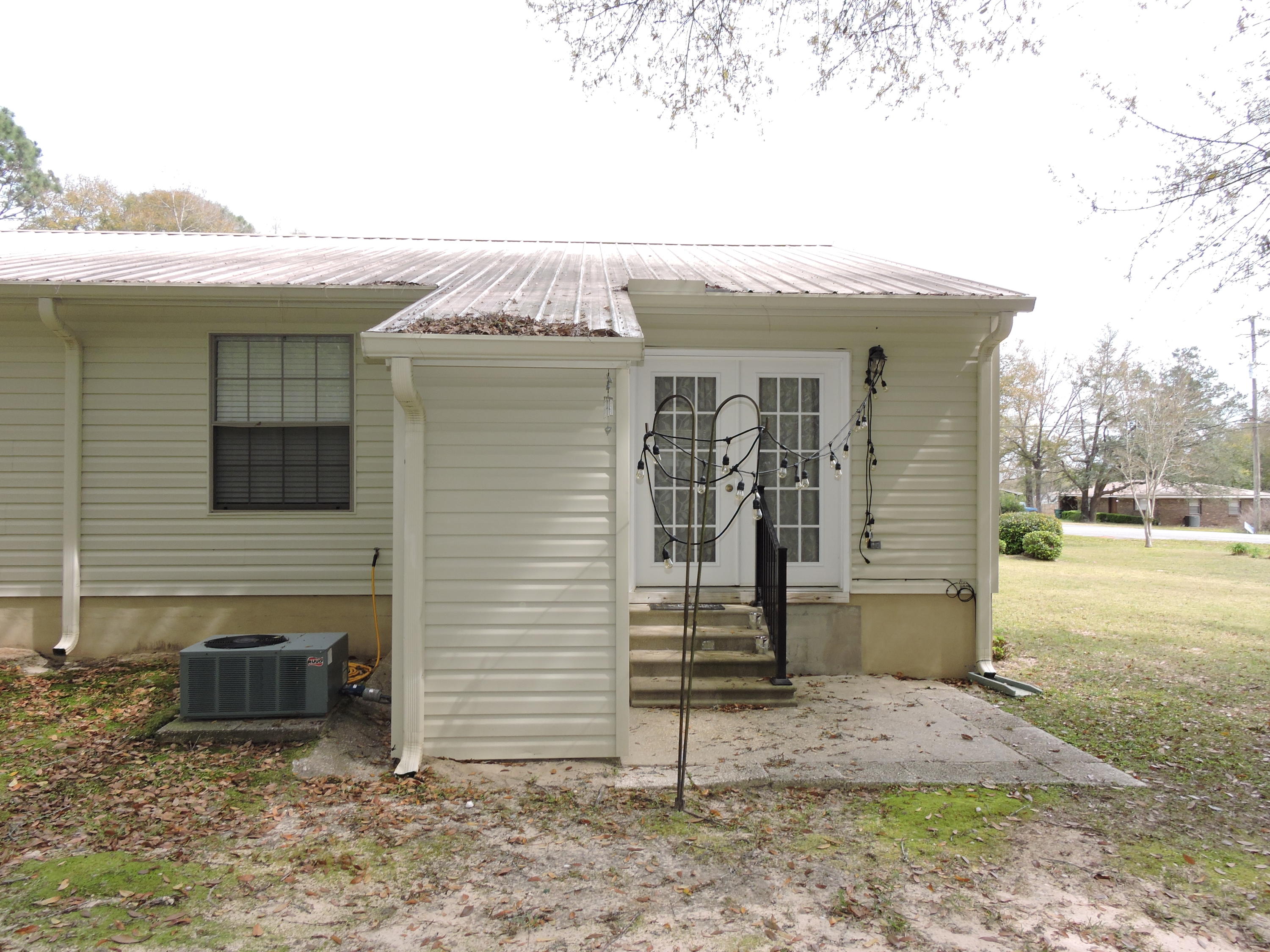 OAKDALE MINI FARMS - Residential Lease