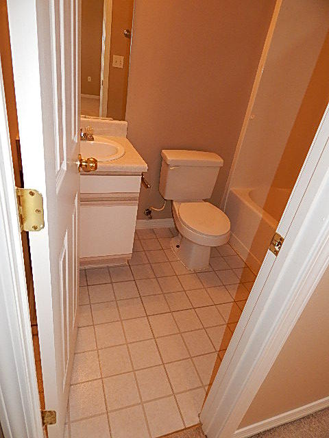 OAKDALE MINI FARMS RESUB BLK 18 - Residential Lease