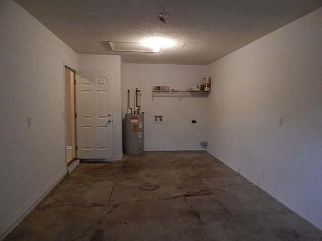 OAKDALE MINI FARMS RESUB BLK 18 - Residential Lease