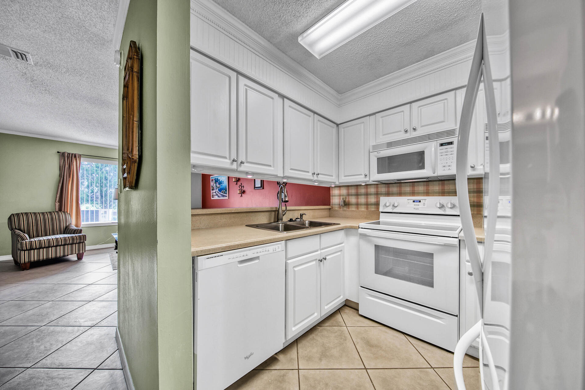 SANDPRINTS CONDO - Residential