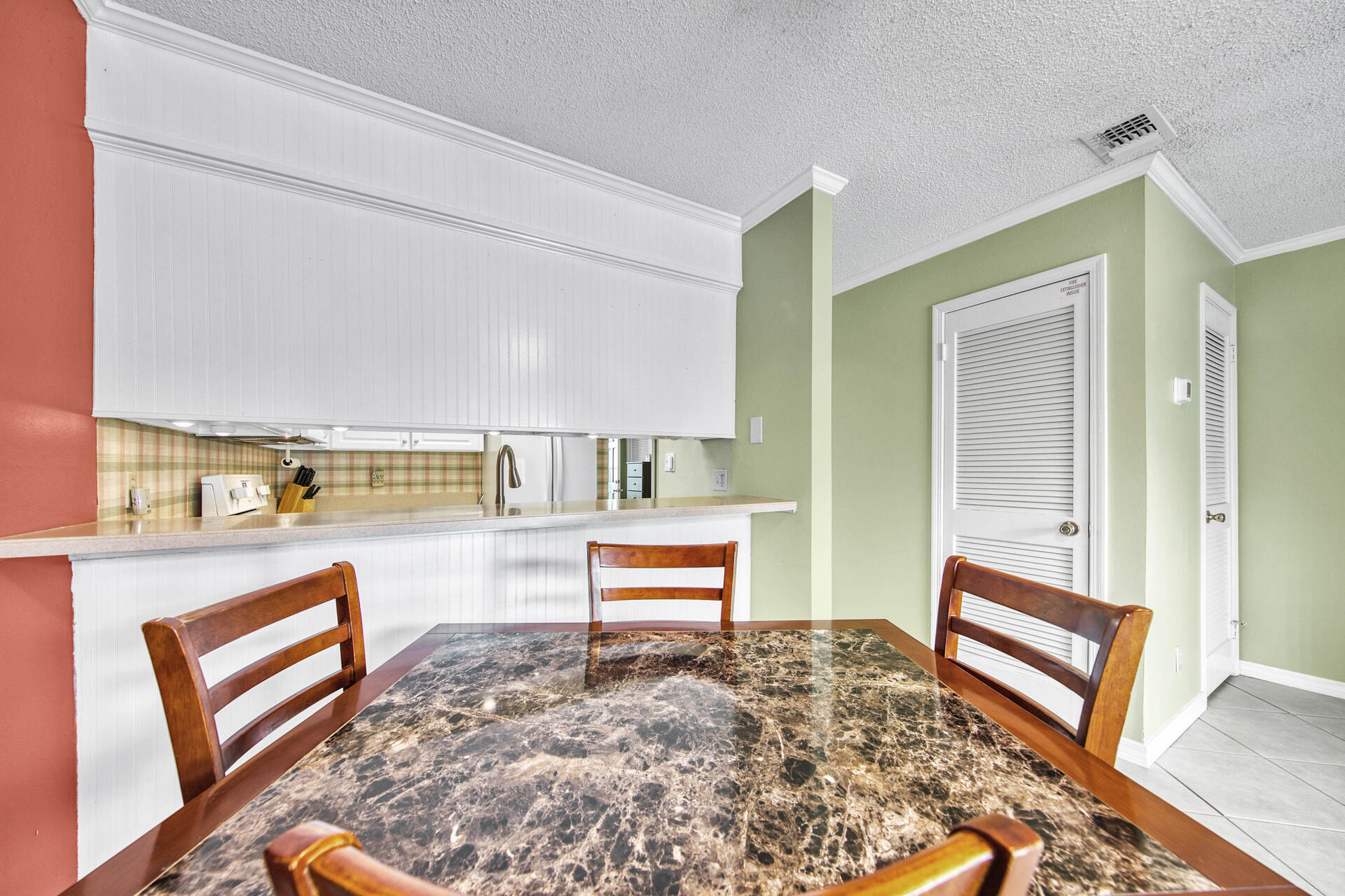 SANDPRINTS CONDO - Residential