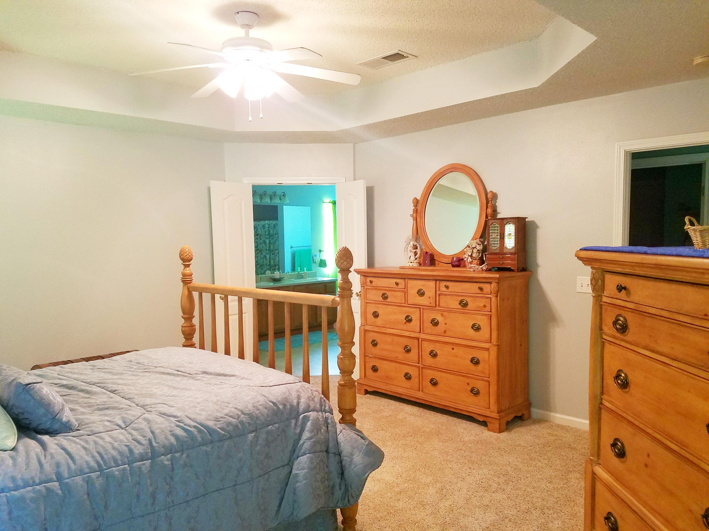 HIDDEN SPRINGS - Residential Lease