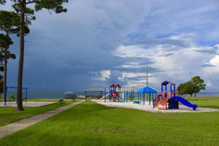 HOLLEY BY THE SEA - Residential Lease