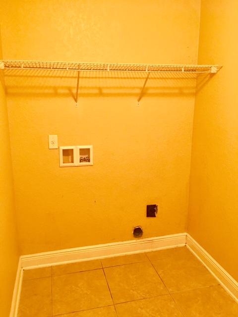 FOX VALLEY - Residential Lease